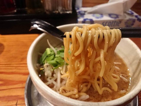 らぁ麺屋つなぎ 麺