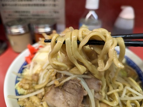 ラーメン二郎桜台駅前店 麺