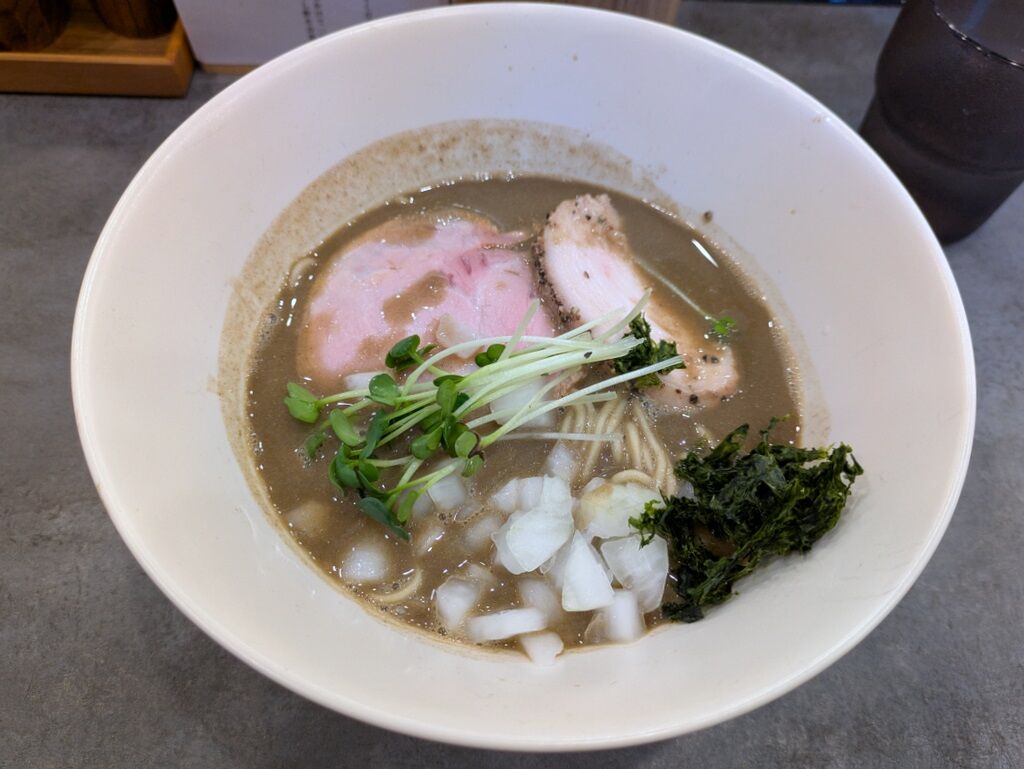 セメント煮干しラーメン専門店 攻ニボ＠六町 : Just Visit