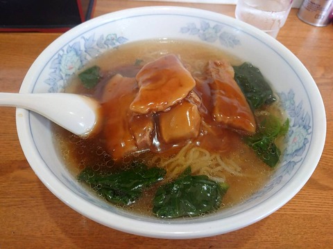 南南 厚切りバラ肉ラーメン