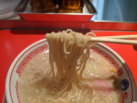 ソラノイロ食堂　麺