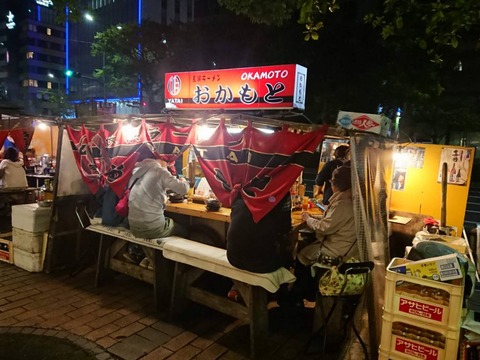 屋台おかもと　外観