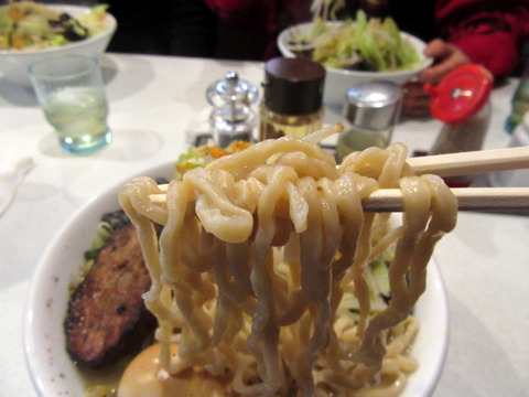 まるよし商店 麺