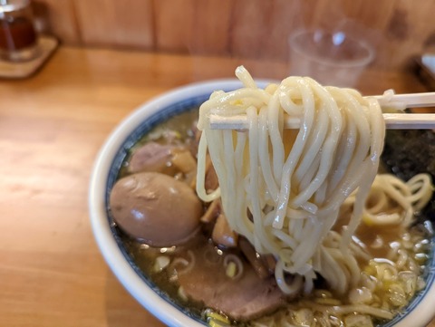 としおか 麺