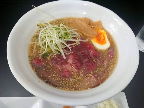 さっぽろラーメン武蔵 リブロースのローストビーフ味噌ラーメン