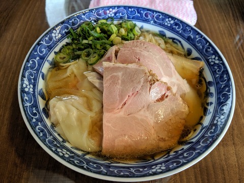 よしかわ 煮干わんたん麺