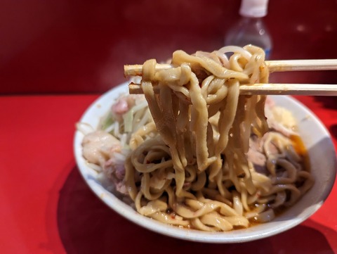 ラーメン二郎西台駅前店 麺