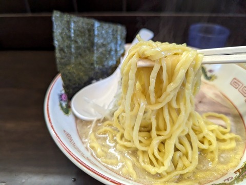 岡ちゃんラーメン 麺