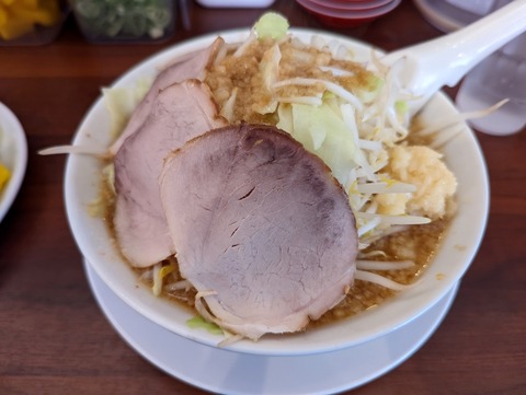 魁力屋　にんにく背脂醤油ラーメン