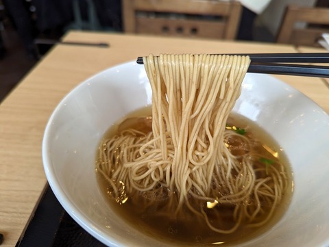 ナミノアヤ 麺
