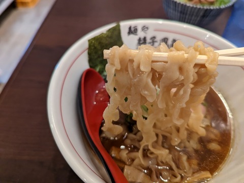 麟子鳳雛　麺