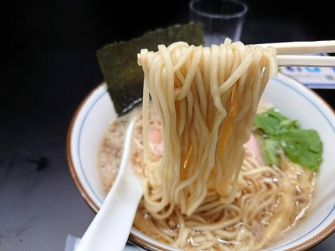 四つ葉 麺