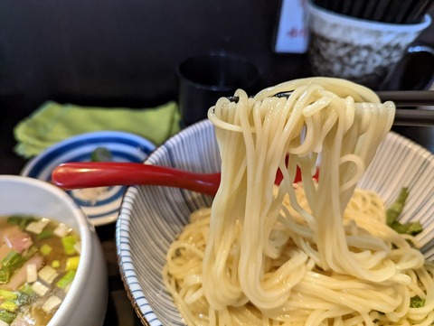 夏海 麺
