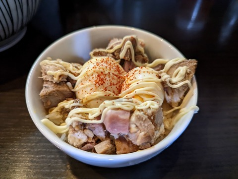 夏海 マヨたま肉飯