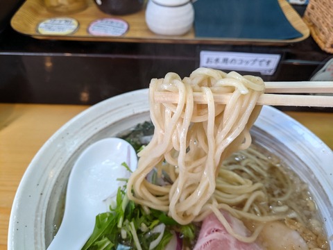 讃岐ラーメン香麦 麺