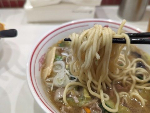 蒙古タンメン中本 麺