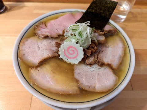 there is ramen チャーシュー麺