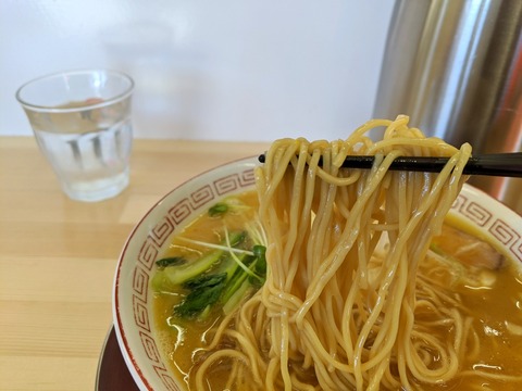うめ助 麺