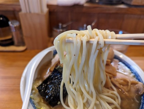 としおか 麺