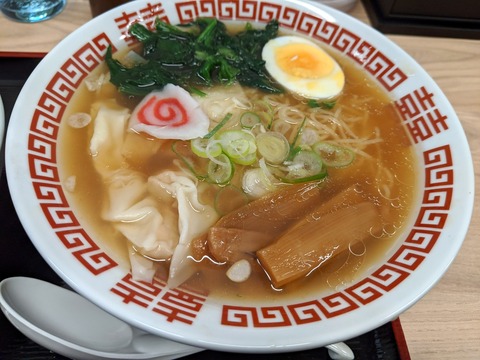 神寄 ワンタン麺