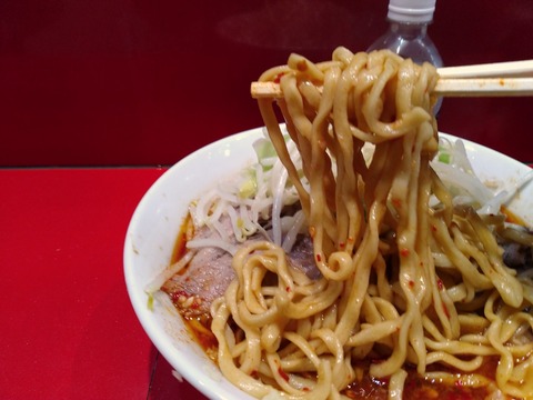 ラーメン二郎西台駅前店 麺