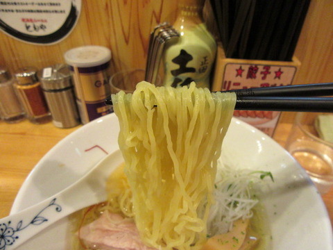 新宿四葉　麺