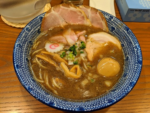 二代目にぼ助 濃厚魚介ラーメン