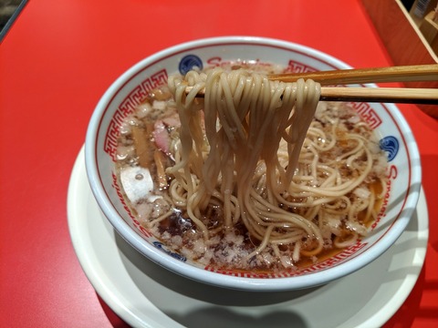 ソラノイロ食堂 麺