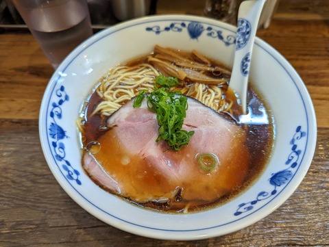 うの屋 醤油らぁ麺