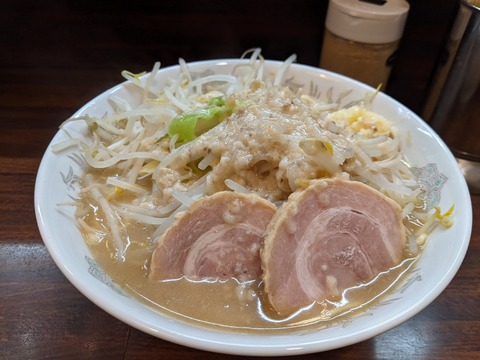 らーめん松信　らーめん麺少なめ