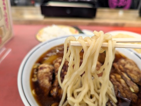 大王ラーメン　麺