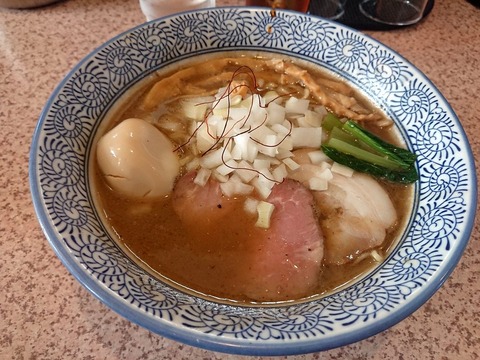 かつ善　煮干し白湯そば