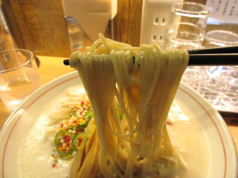 濃厚鶏そば葵　麺
