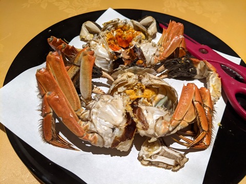 新世界菜館 上海蟹カット