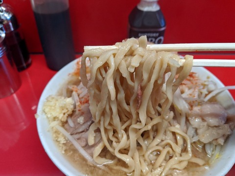 ラーメン二郎　麺