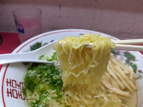 ラーメン拾番 麺
