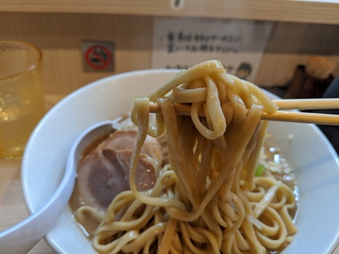 ラーメンつるや 麺