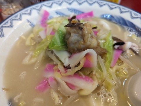 思案橋ラーメン　爆弾