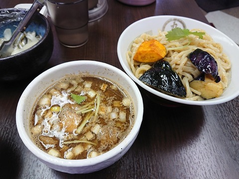 丸め　魚介醤油つけ麺