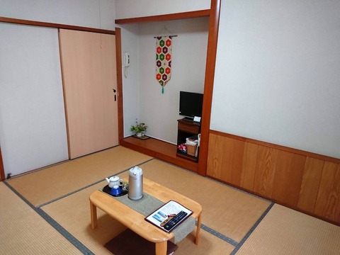 民宿たかよし 部屋窓から
