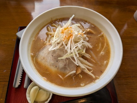 角田製麺　にんにく味噌らーめん