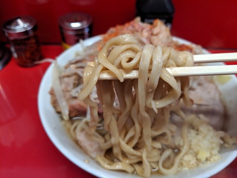 ラーメン二郎 麺