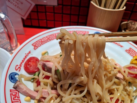 ソラノイロ食堂 麺