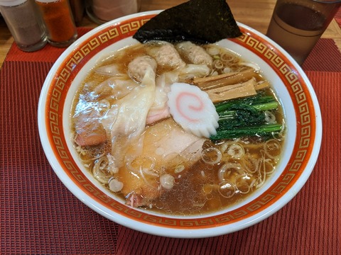 砂田 ワンタン麺