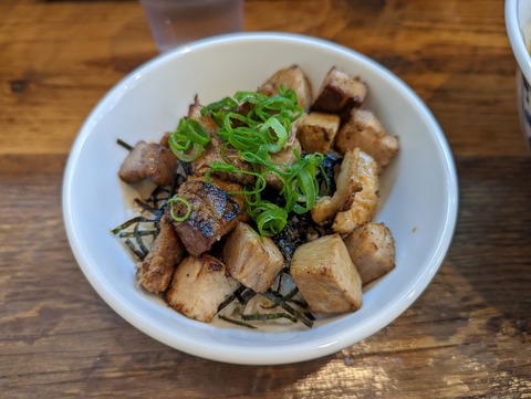 うの屋 コロ焼豚ご飯