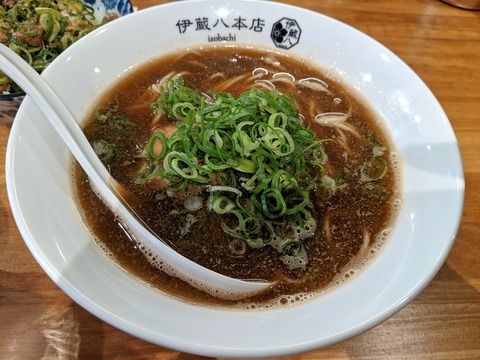 伊蔵八 中華そば
