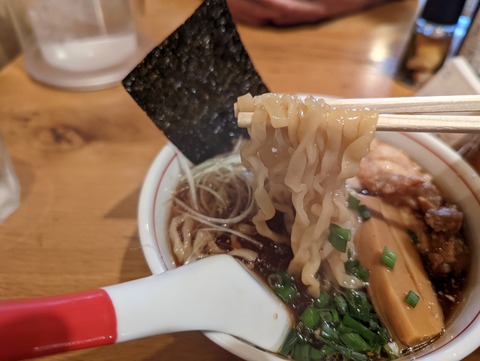 ジンジャーヘッドバッド 麺