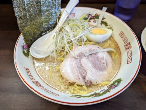 岡ちゃんラーメン とんこつ醤油
