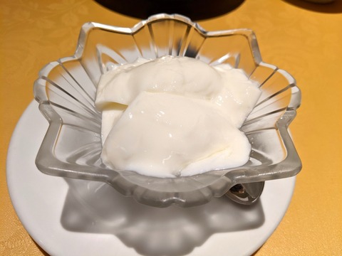 新世界菜館 杏仁豆腐