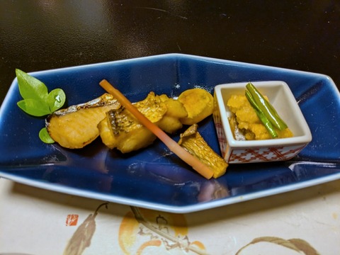 新井旅館　焼物